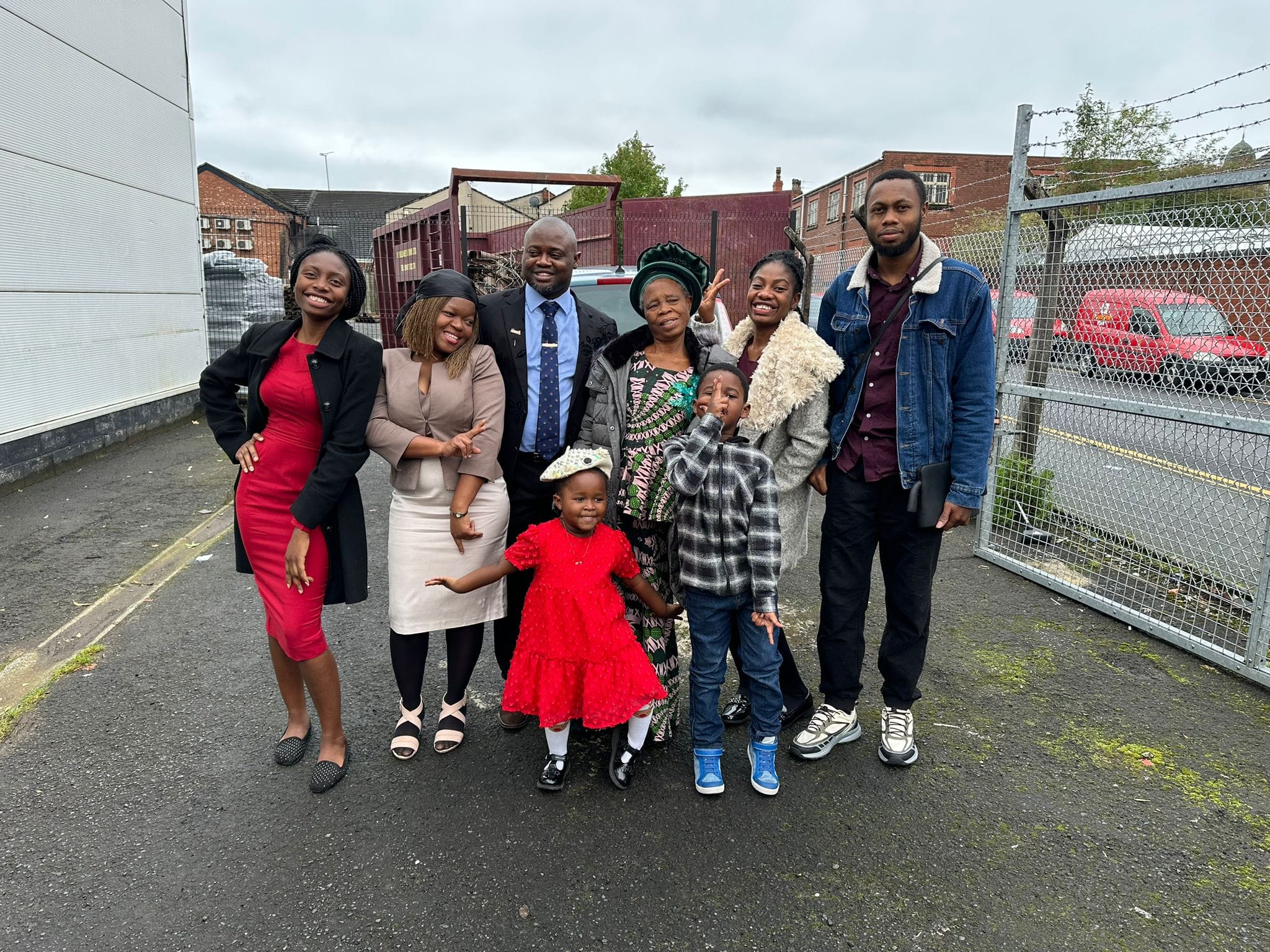 LWWM Oldham, Manchester - Happy Family